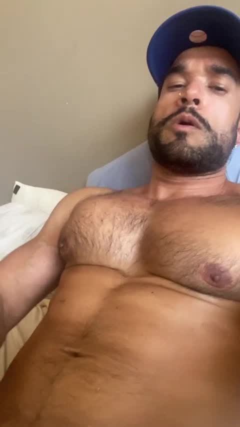 Close up Raj Jacking Off