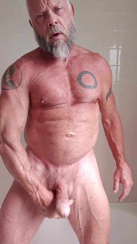 Dave Wanks off in Bathtub