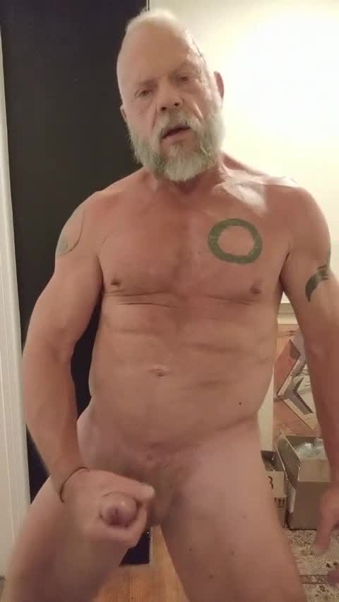 Veteran Deserves to Cum after his Service