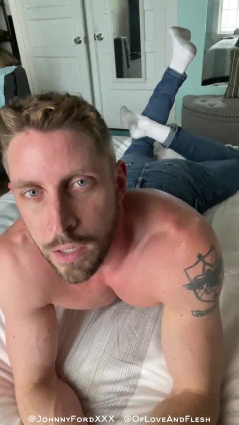 Johnny Ford showing his Tight Hole